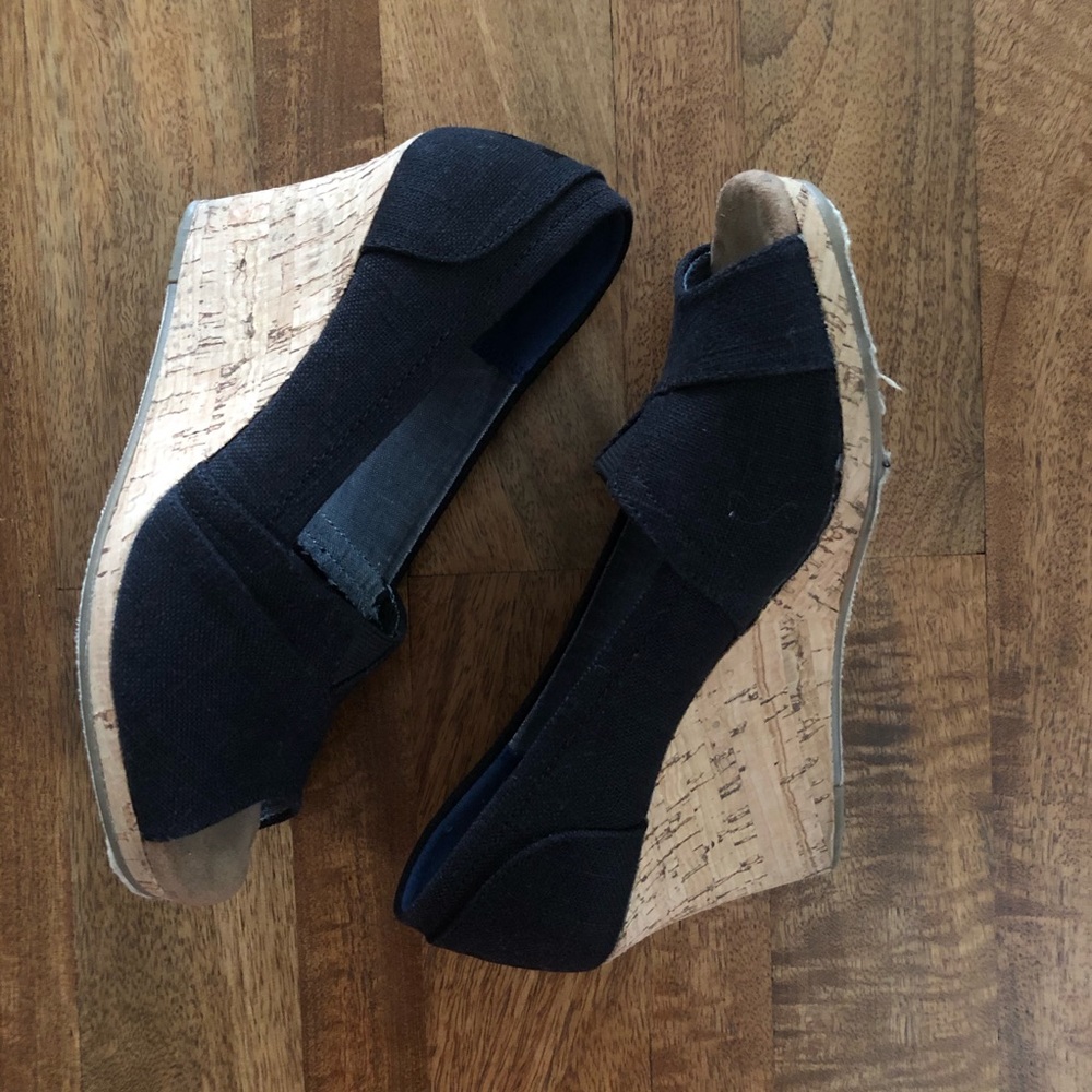 Toms Peep Toe Wedge, black